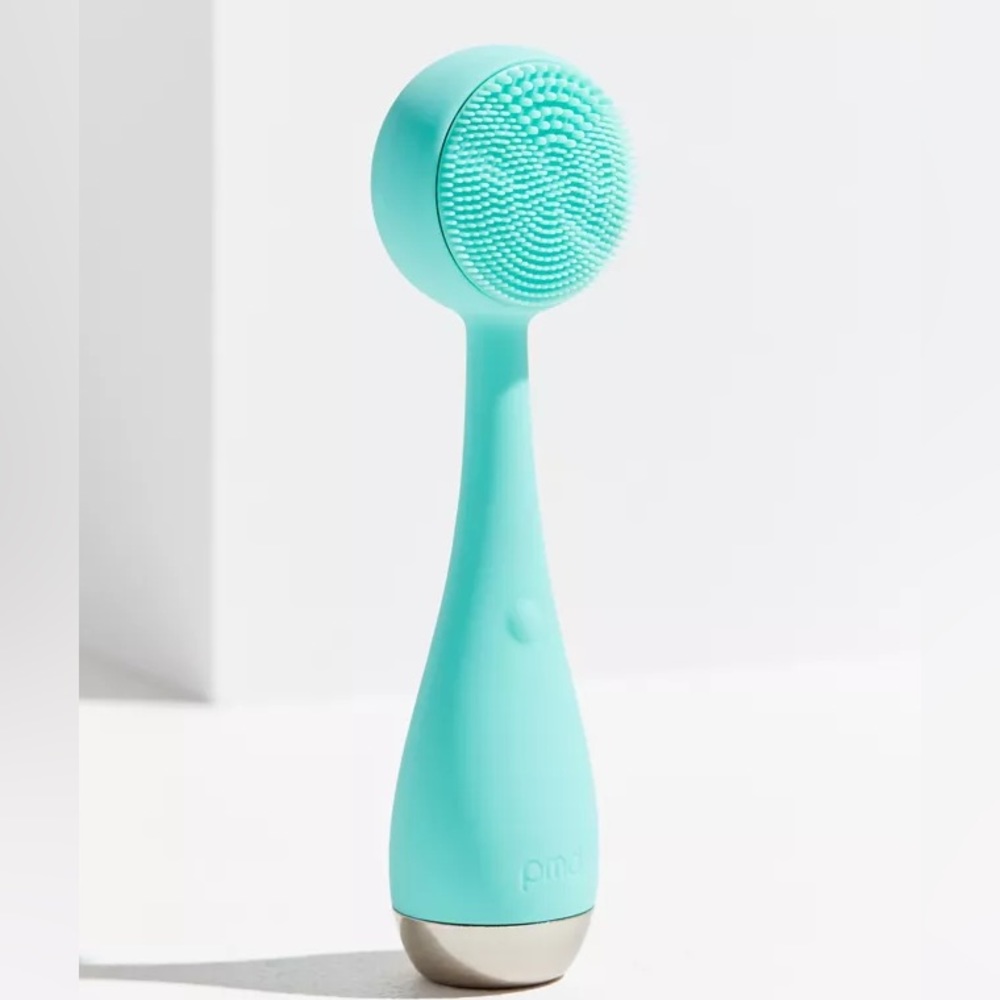 Pmd clean smart facial cleansing device